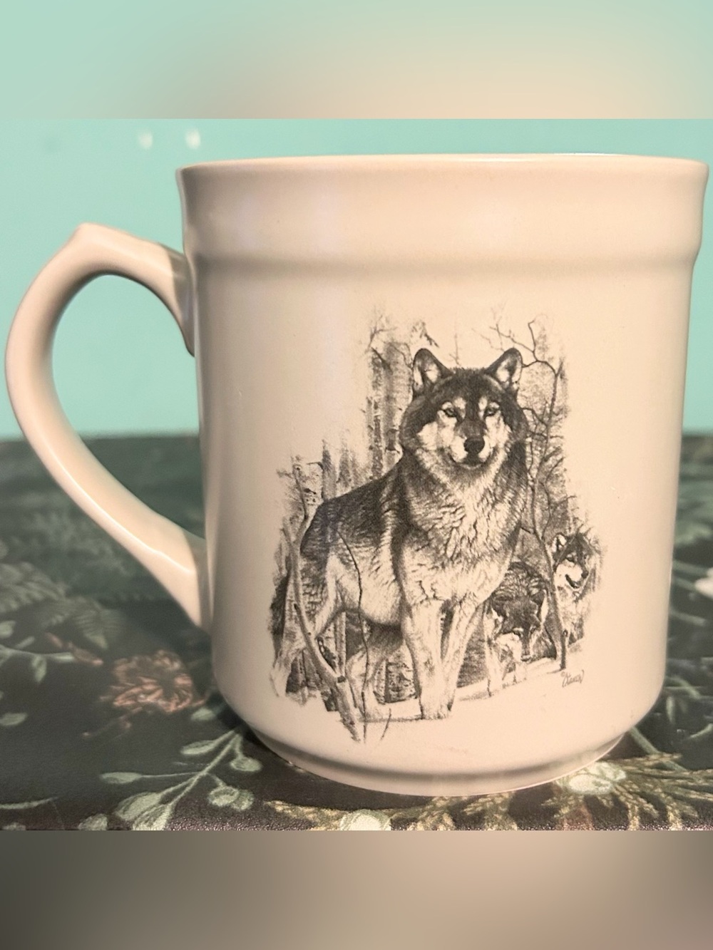 Bass Pro Shops Wolf Wolves Ceramic Coffe Mug 16 Oz.